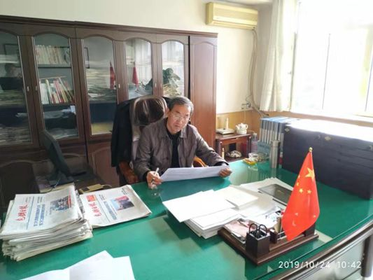 公司機(jī)關(guān)黨支部積極開展“不忘初心、牢記使命”主題教育答題活動.png